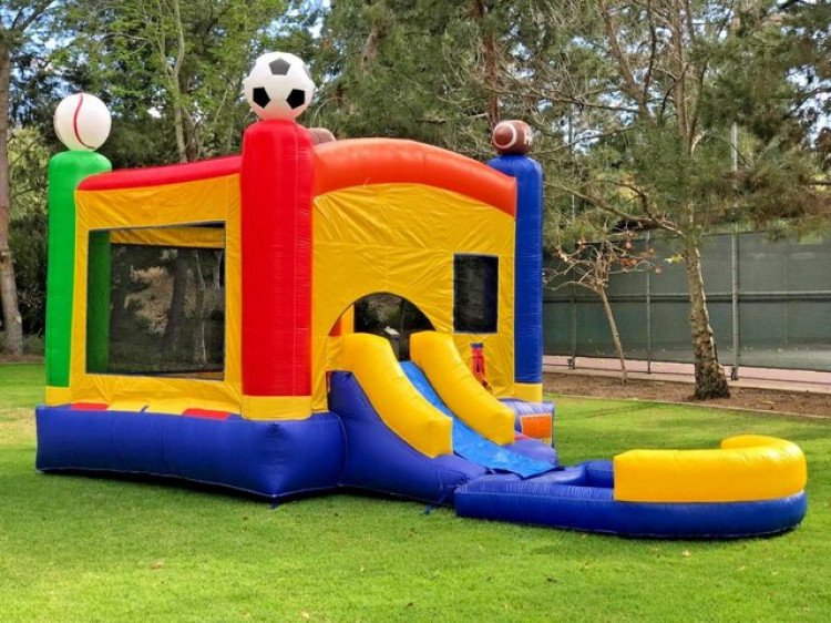 Sports Wet/ Dry Bounce House  with slide